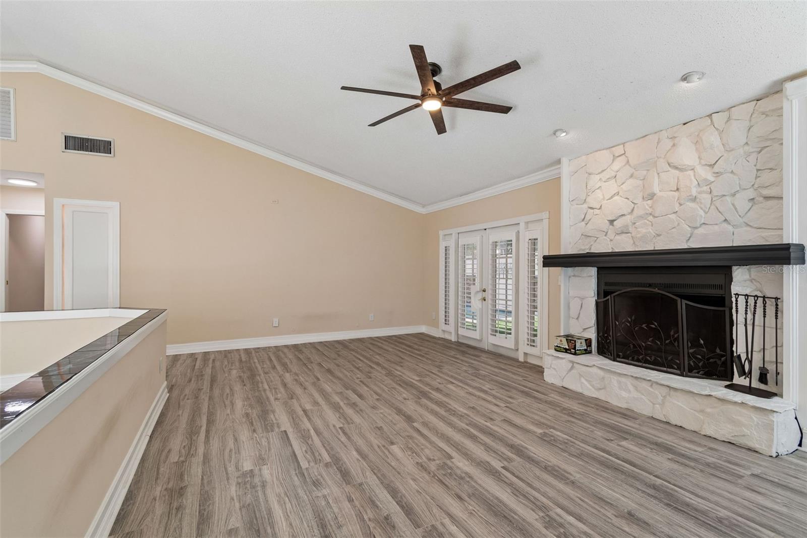14675 VILLAGE GLEN CIR