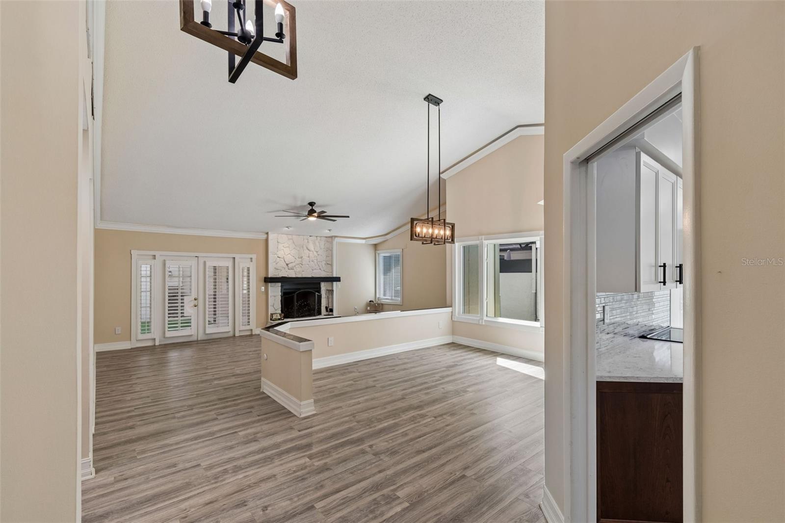 14675 VILLAGE GLEN CIR