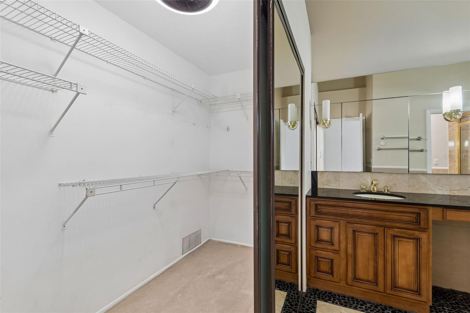 14675 VILLAGE GLEN CIR