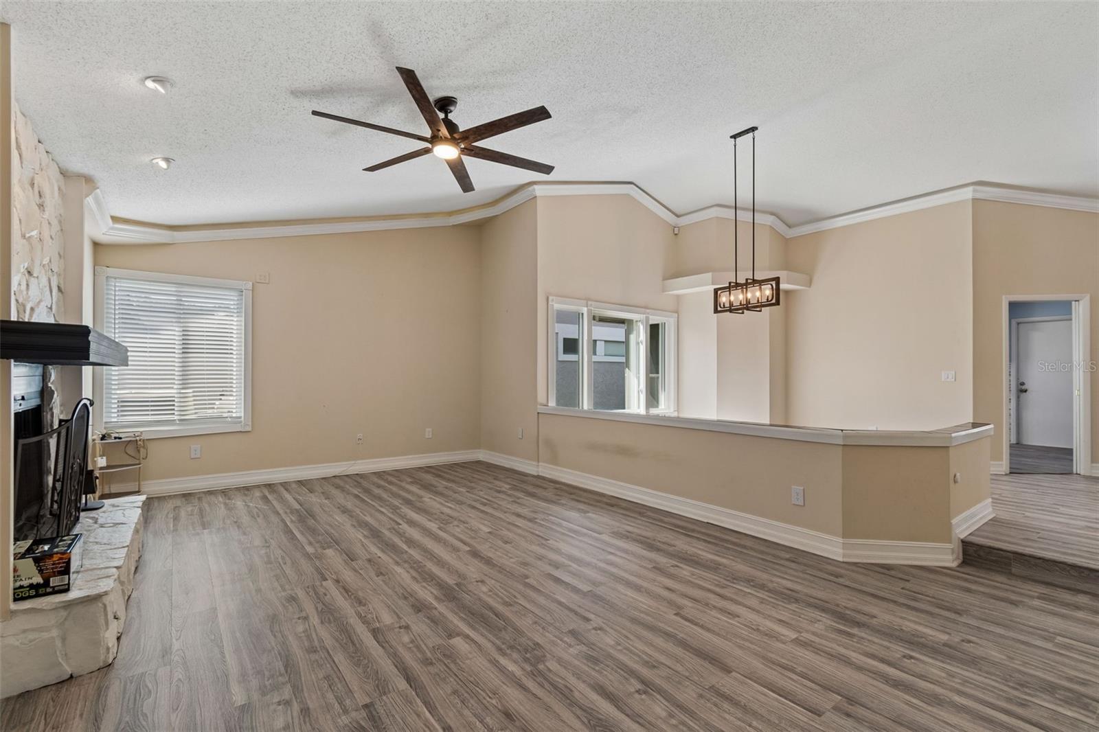 14675 VILLAGE GLEN CIR