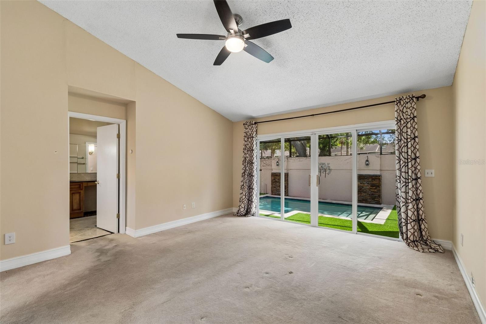 14675 VILLAGE GLEN CIR