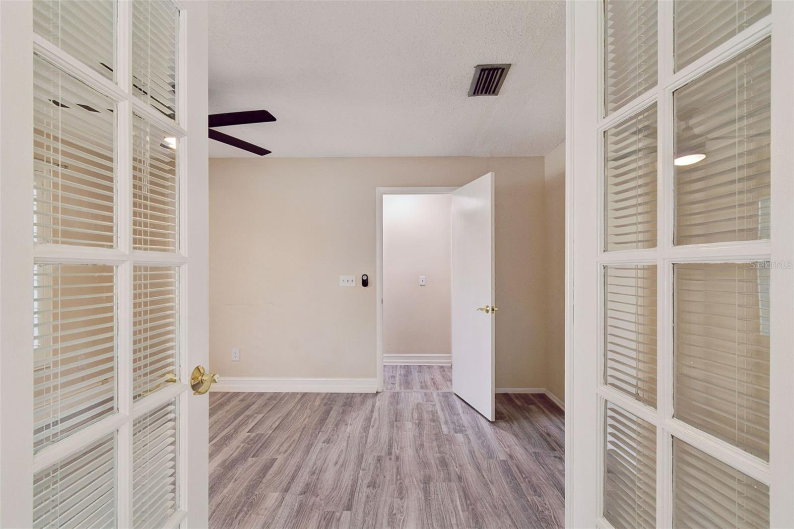 14675 VILLAGE GLEN CIR