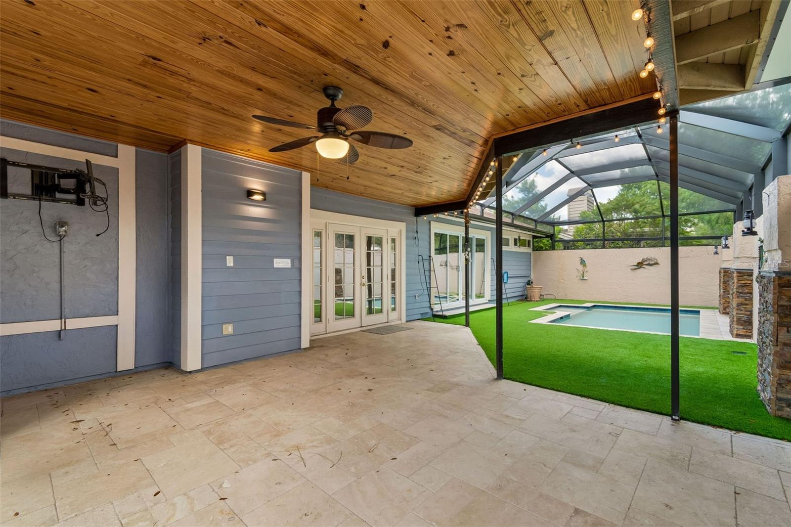 14675 VILLAGE GLEN CIR