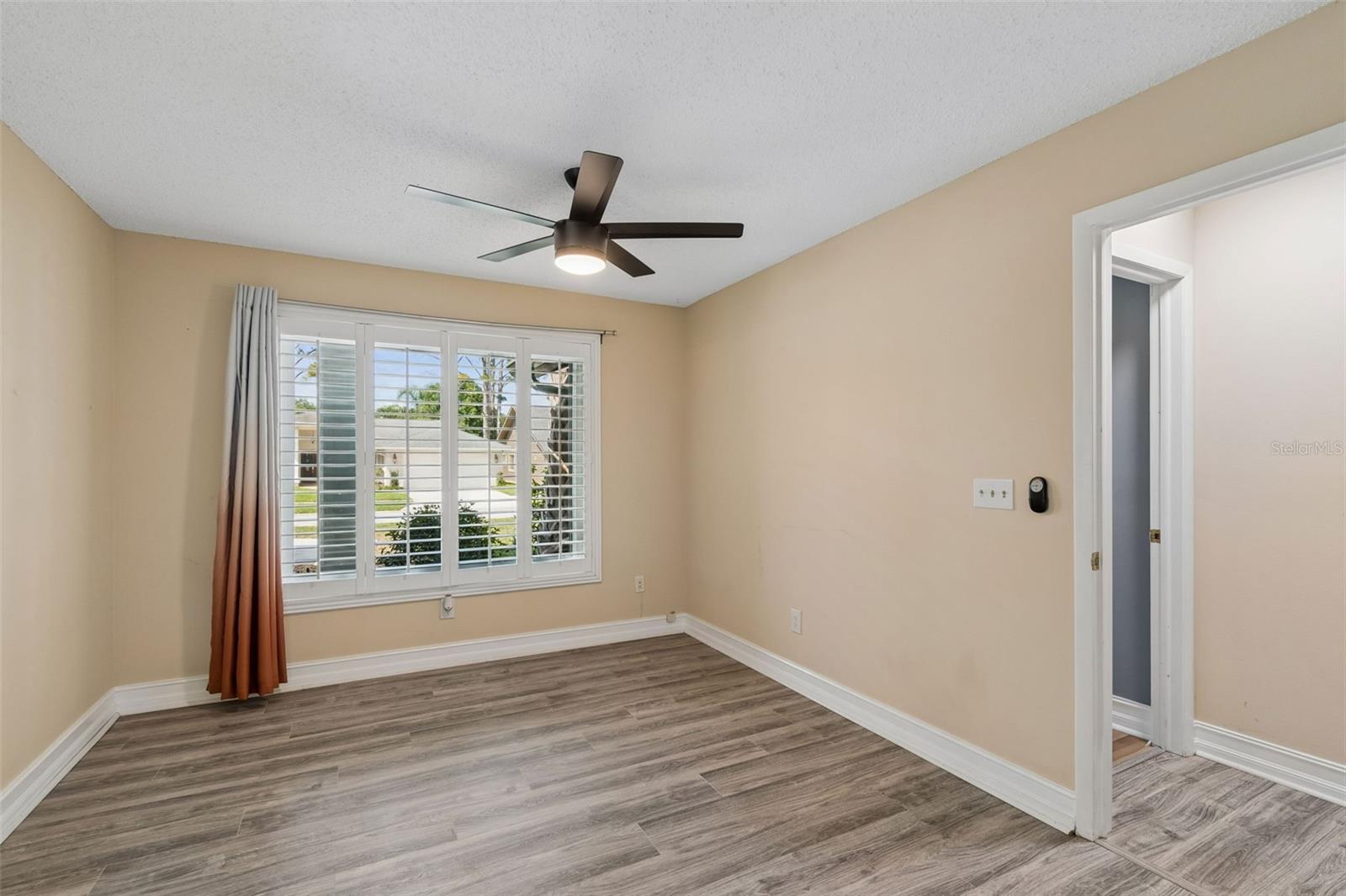 14675 VILLAGE GLEN CIR