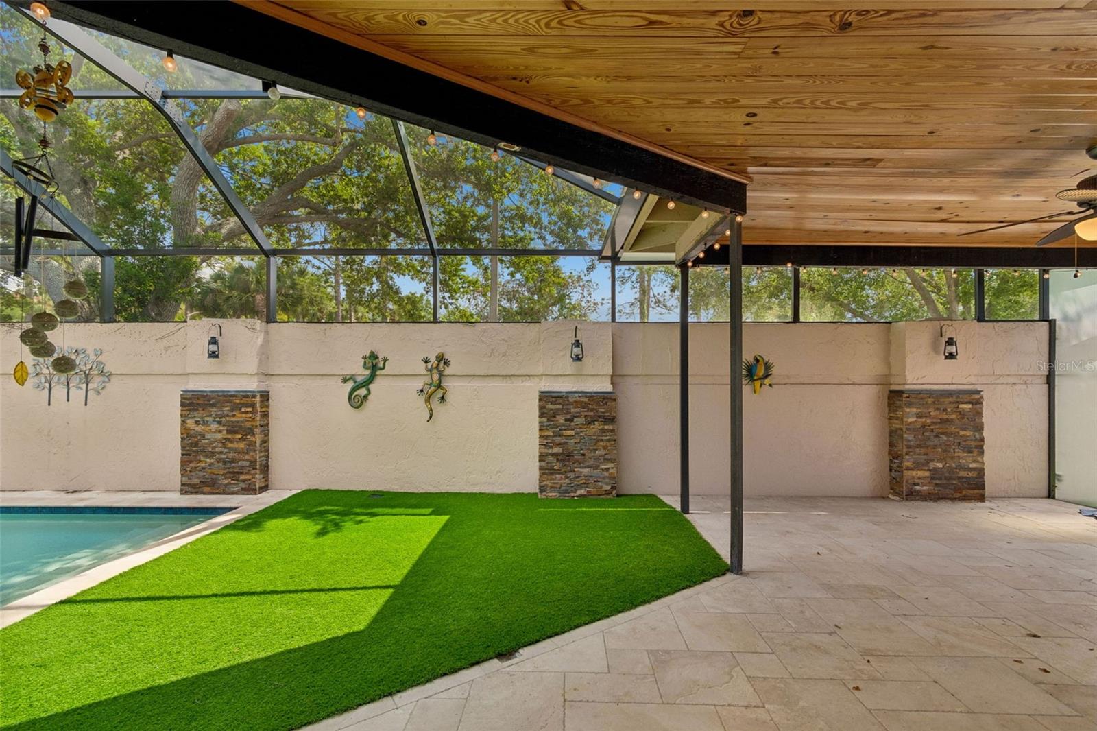 14675 VILLAGE GLEN CIR