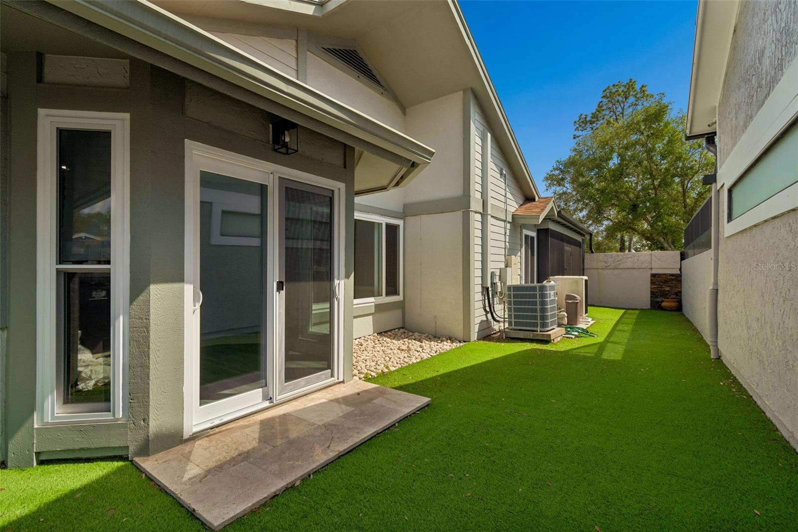 14675 VILLAGE GLEN CIR
