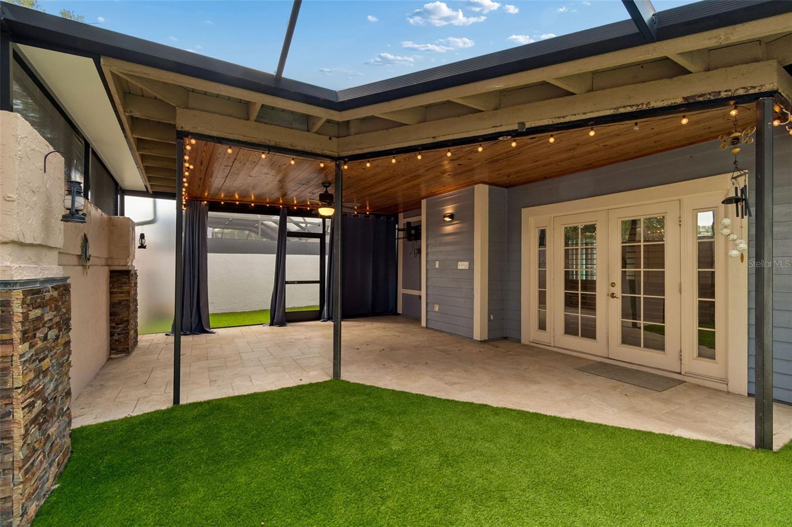 14675 VILLAGE GLEN CIR