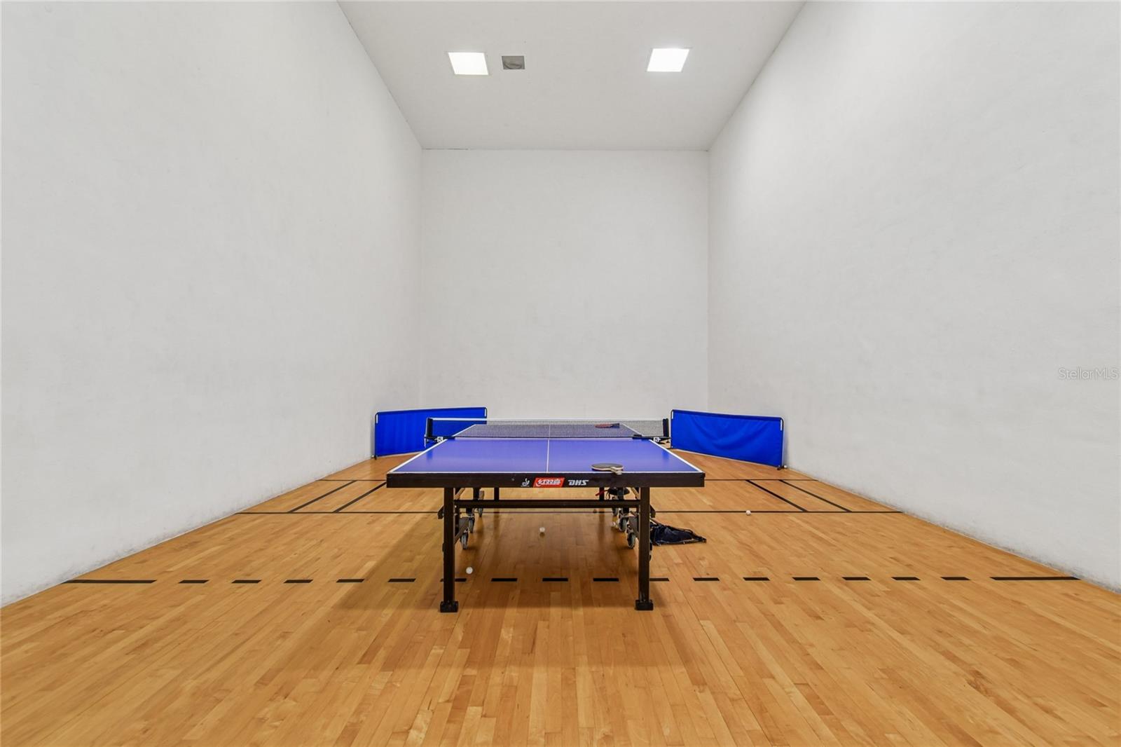 10203 COURTNEY PALMS BLVD #103