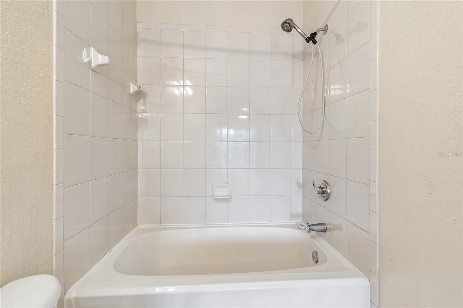 10203 COURTNEY PALMS BLVD #103