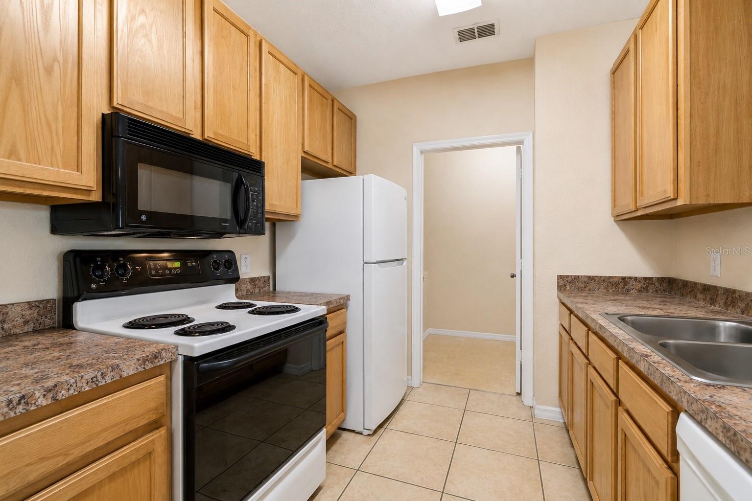 10203 COURTNEY PALMS BLVD #103