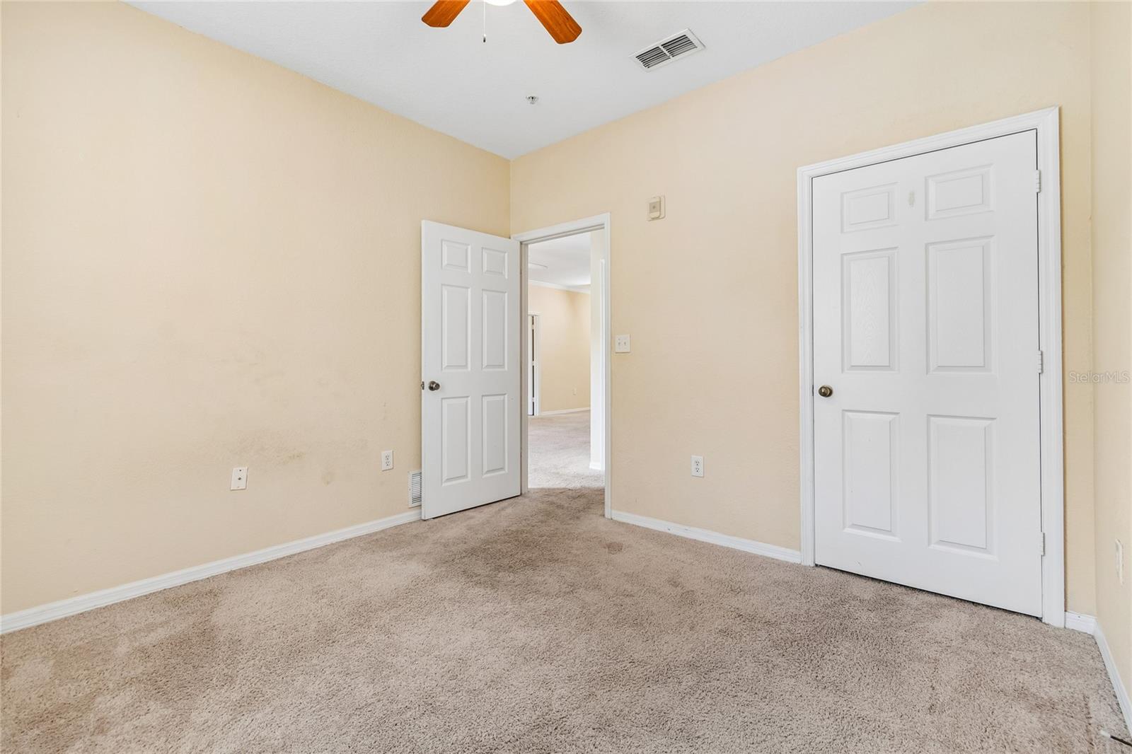 10203 COURTNEY PALMS BLVD #103