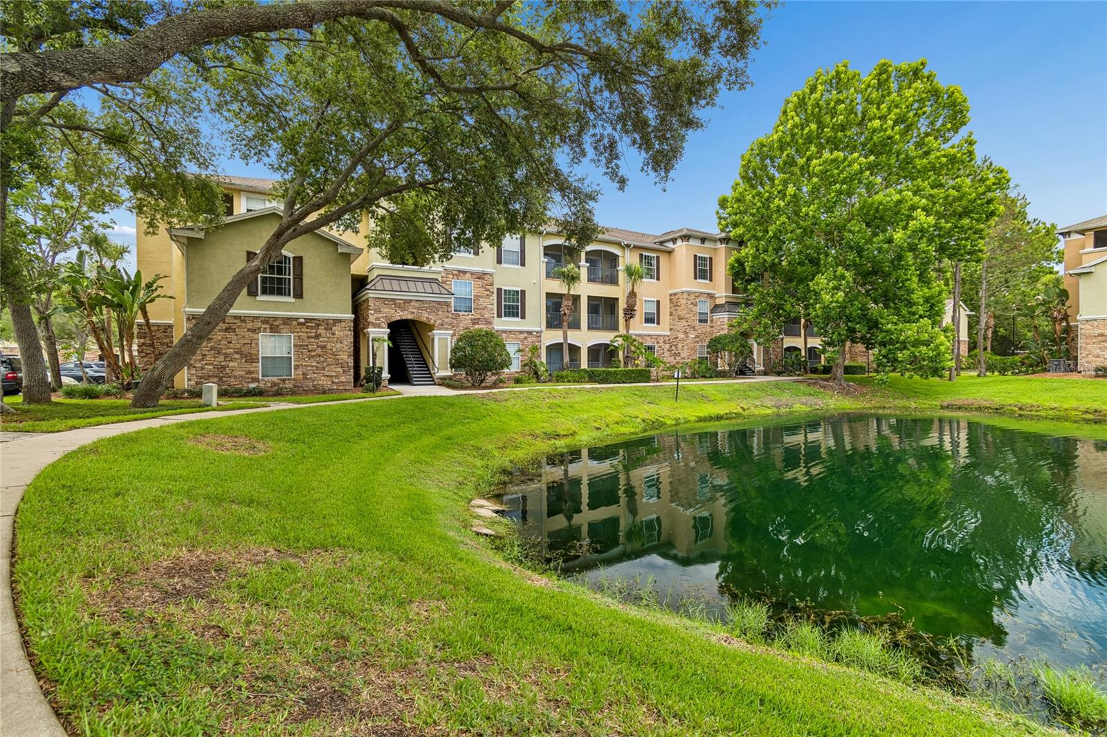 10203 COURTNEY PALMS BLVD #103