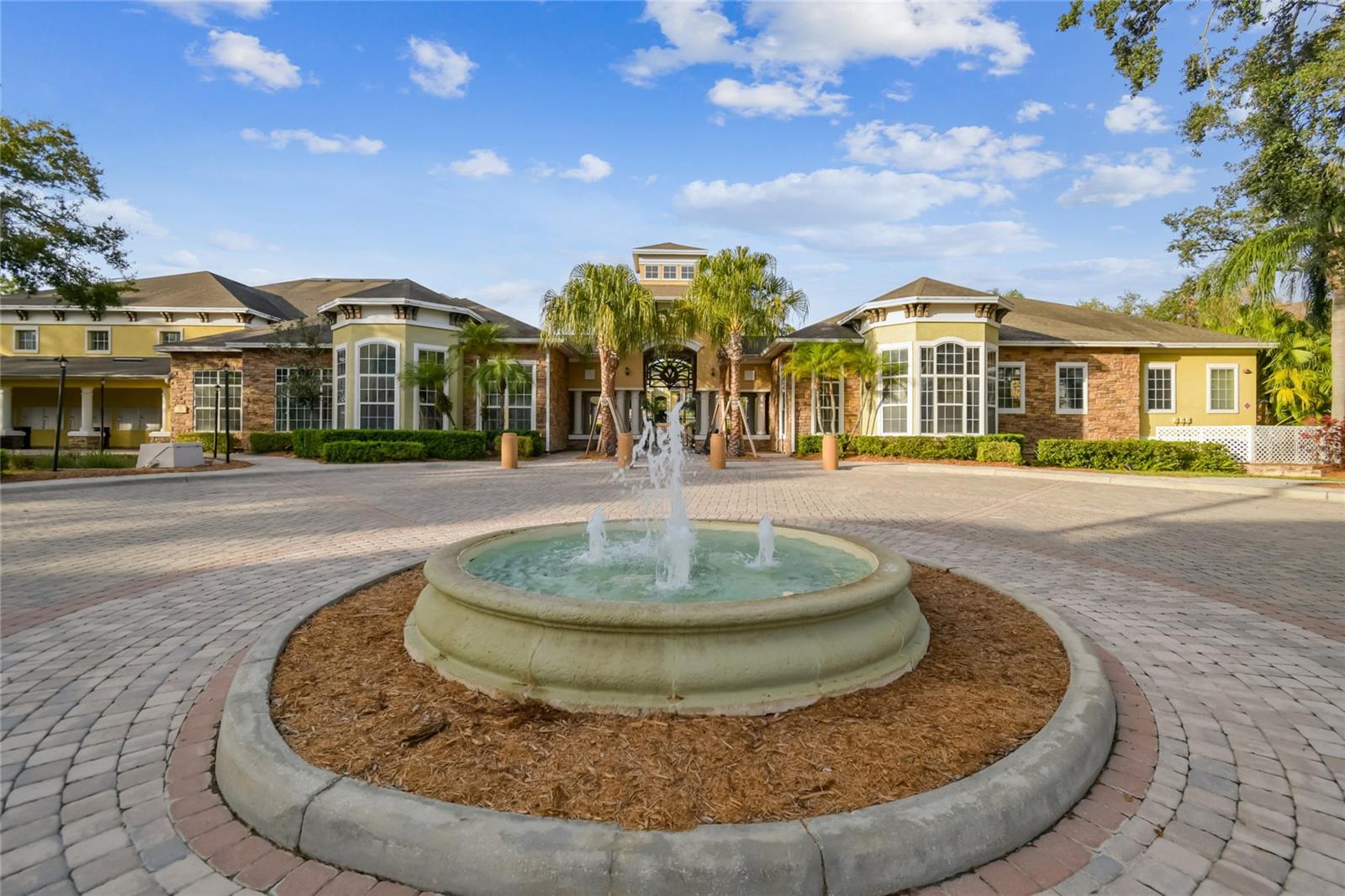 10203 COURTNEY PALMS BLVD #103