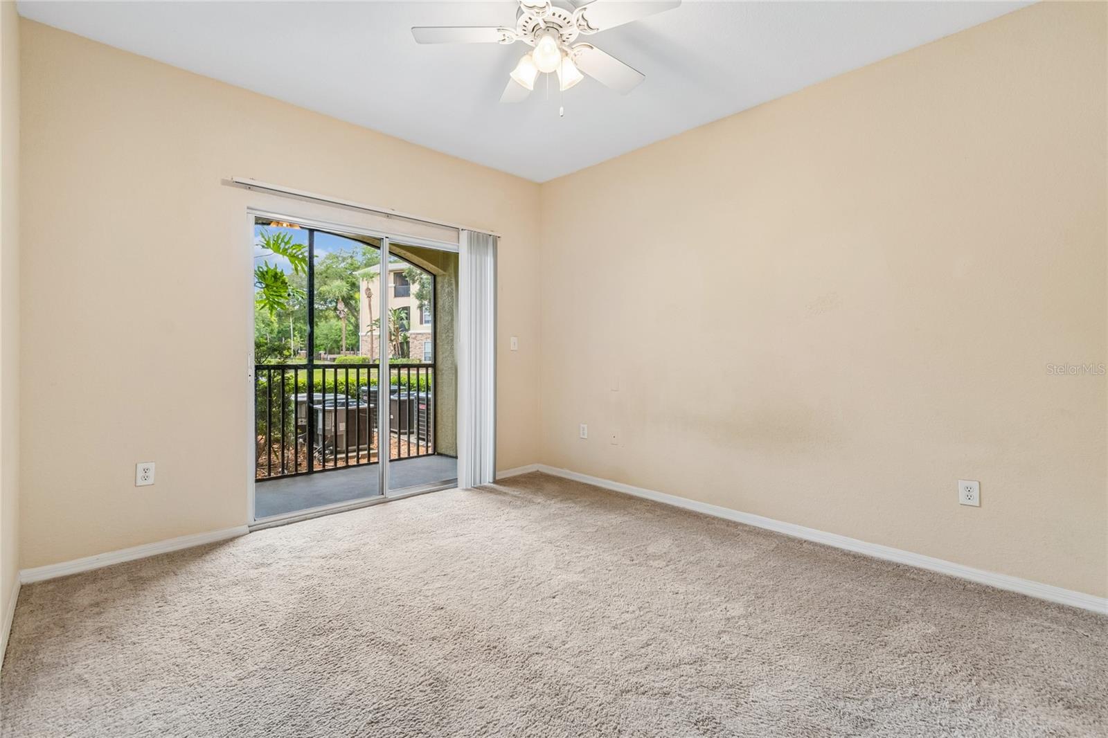 10203 COURTNEY PALMS BLVD #103