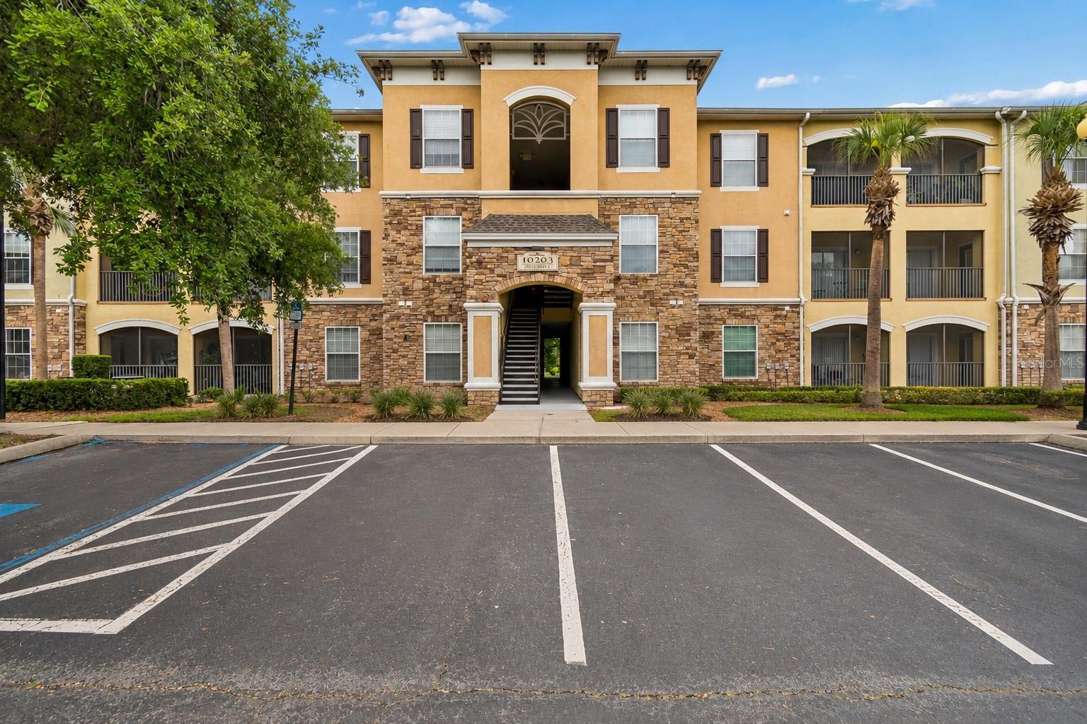 10203 COURTNEY PALMS BLVD #103