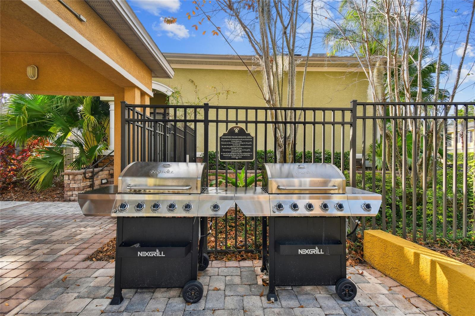 10203 COURTNEY PALMS BLVD #103