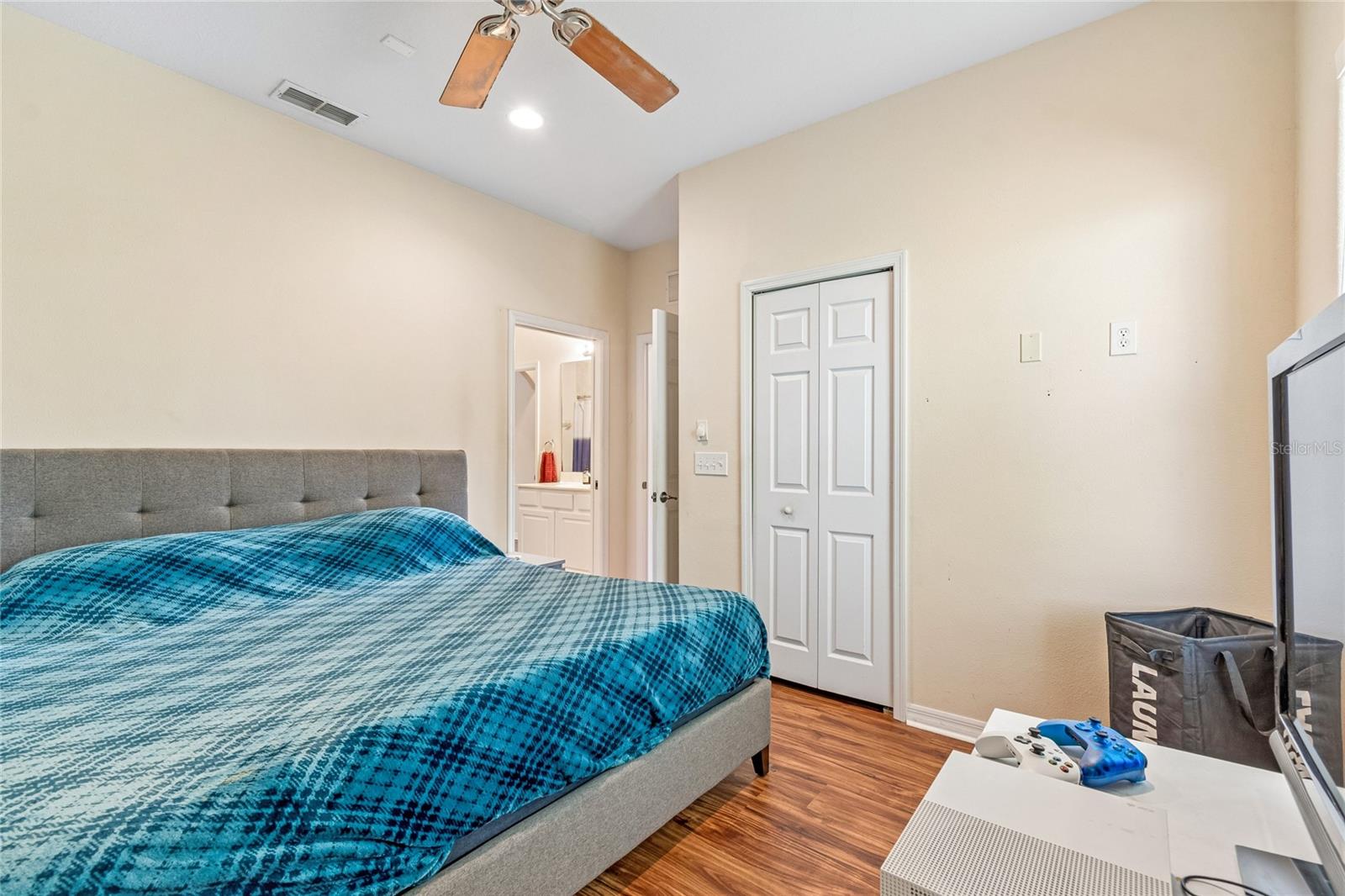 21041 SUNPOINT WAY #201