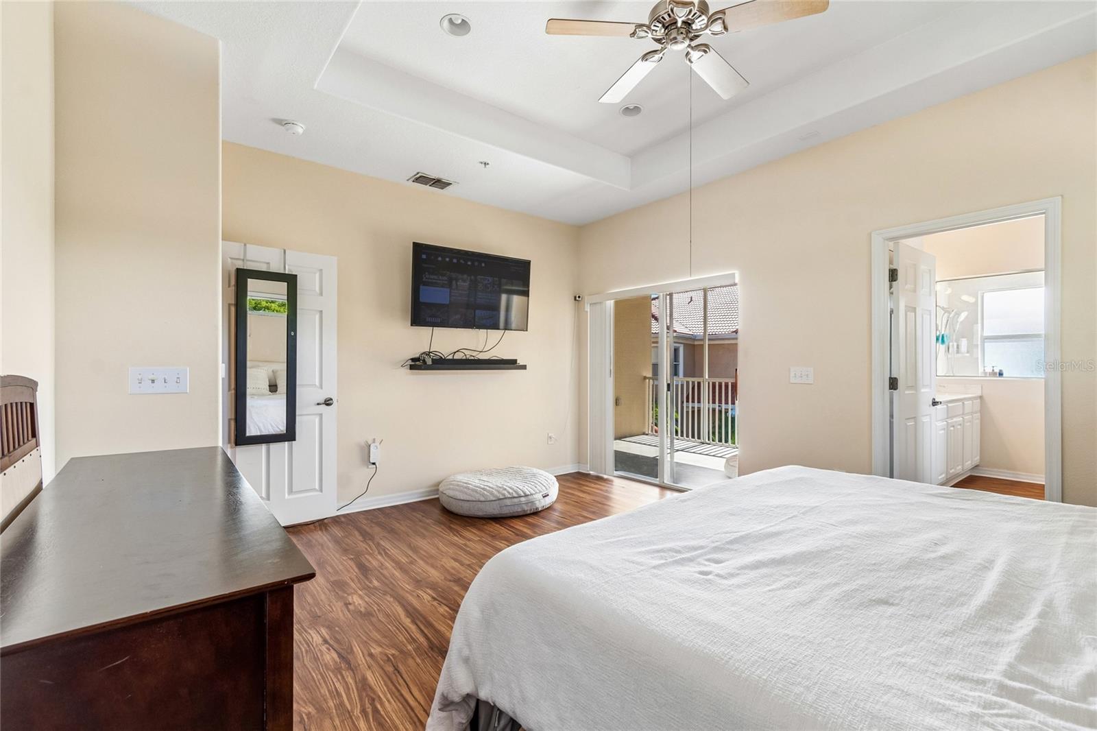21041 SUNPOINT WAY #201