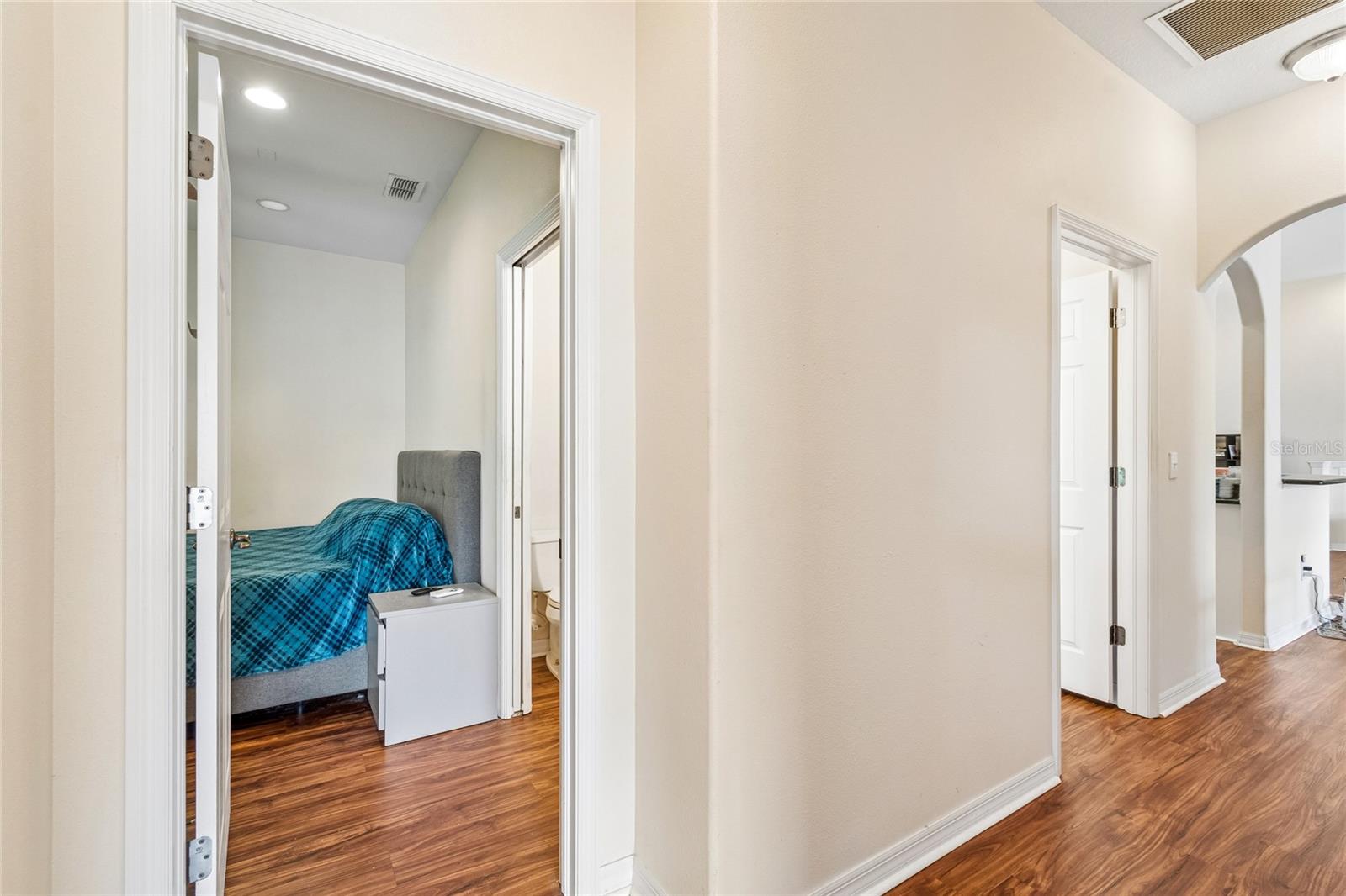21041 SUNPOINT WAY #201
