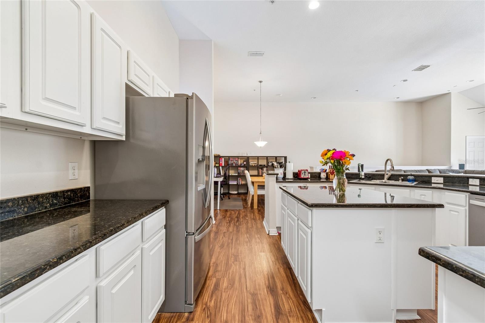 21041 SUNPOINT WAY #201