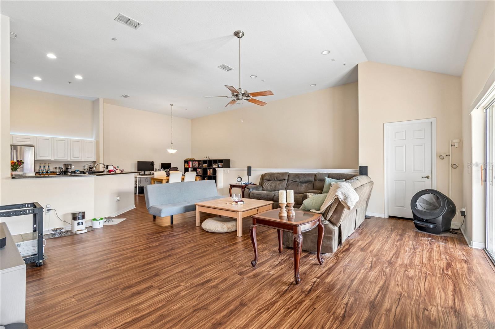 21041 SUNPOINT WAY #201