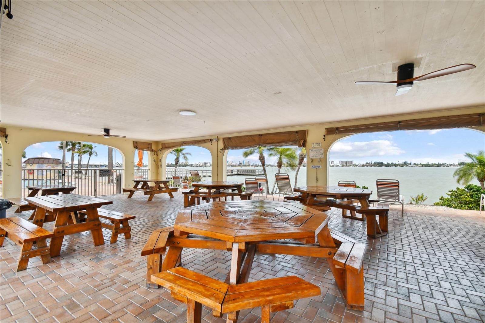4575 COVE CIR #101