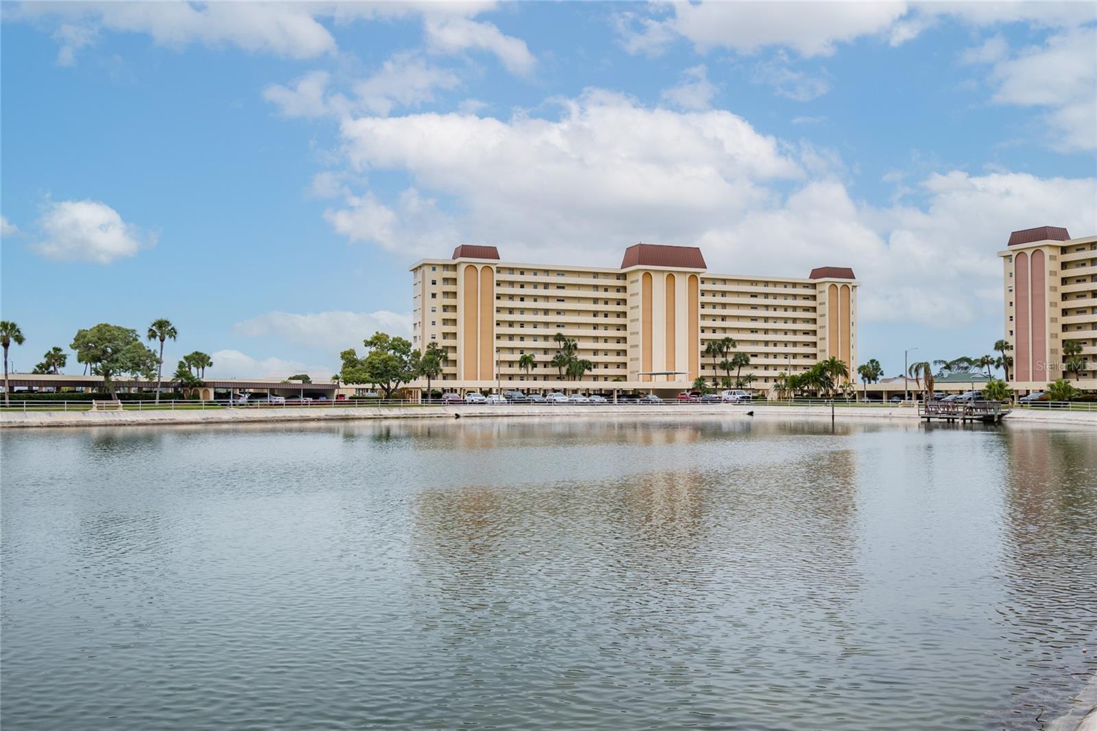 4575 COVE CIR #101
