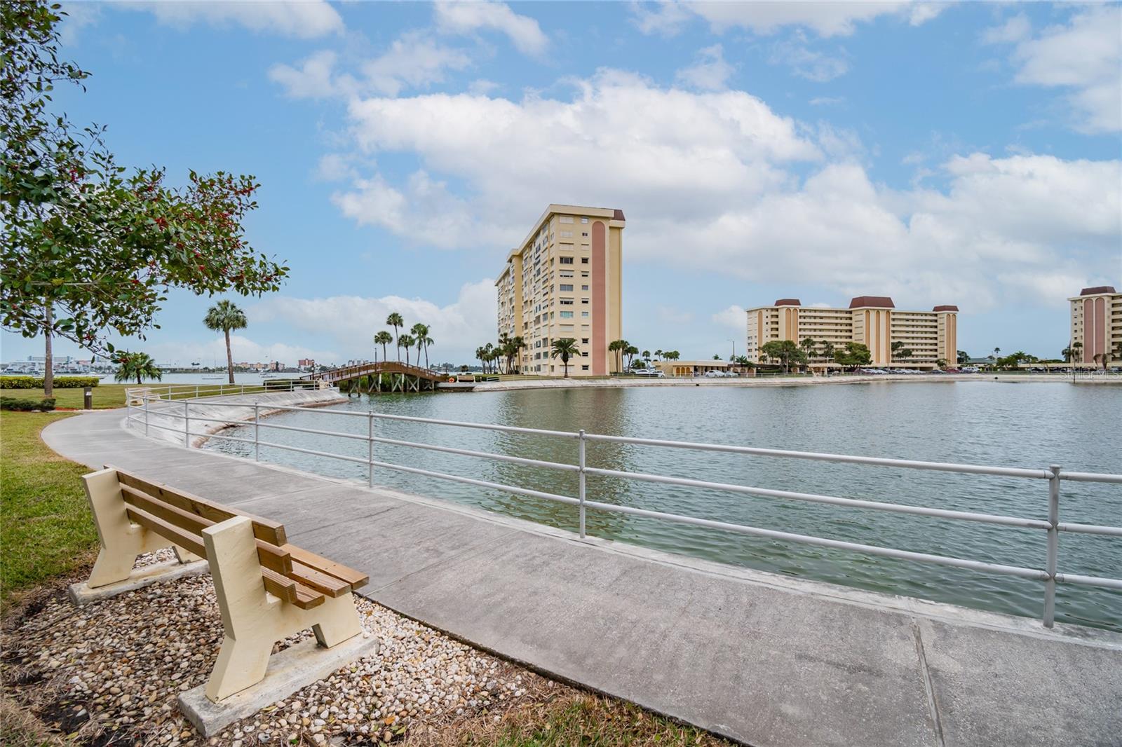 4575 COVE CIR #101