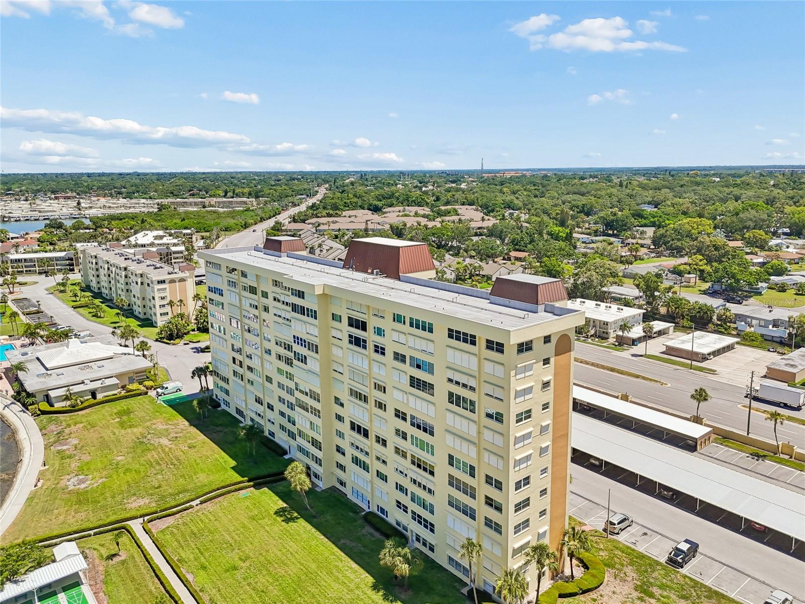 4575 COVE CIR #101