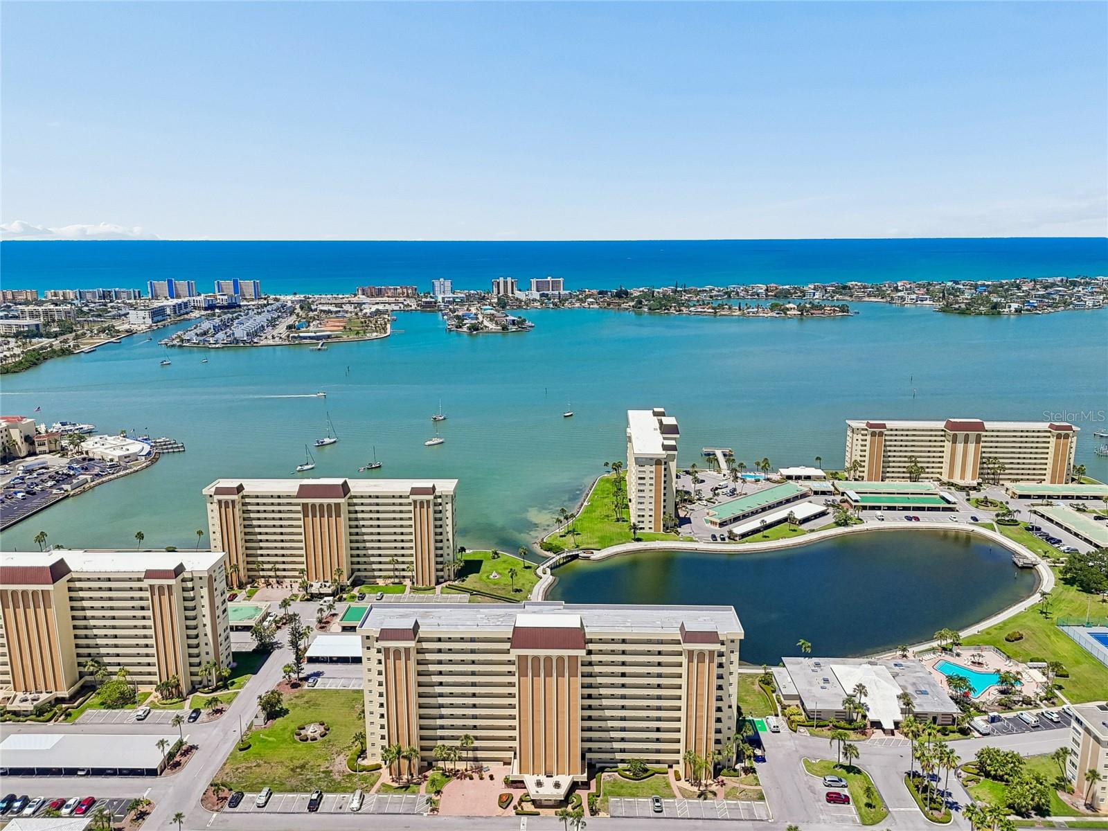4575 COVE CIR #101