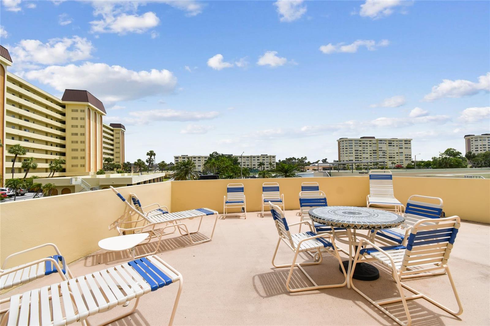 4575 COVE CIR #101