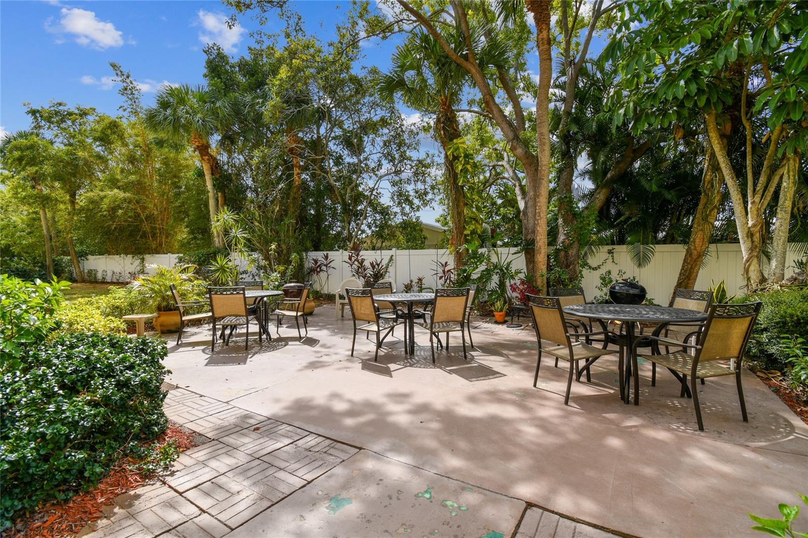 4575 COVE CIR #101
