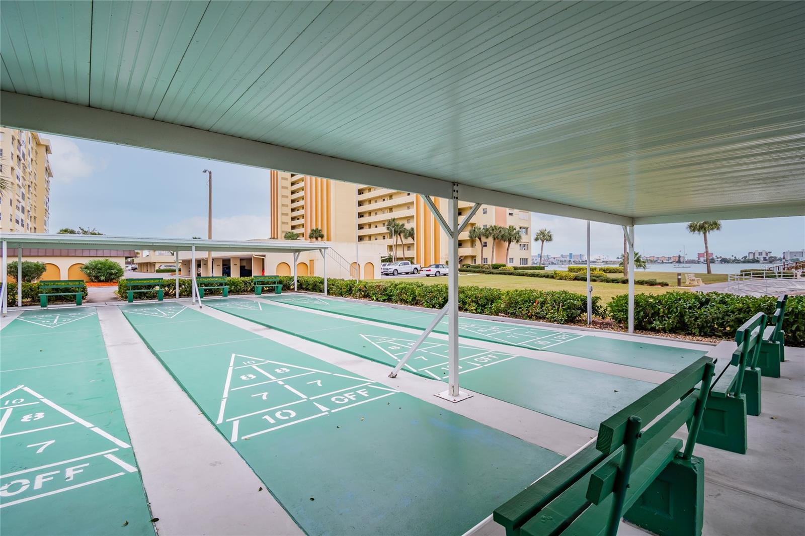 4575 COVE CIR #101
