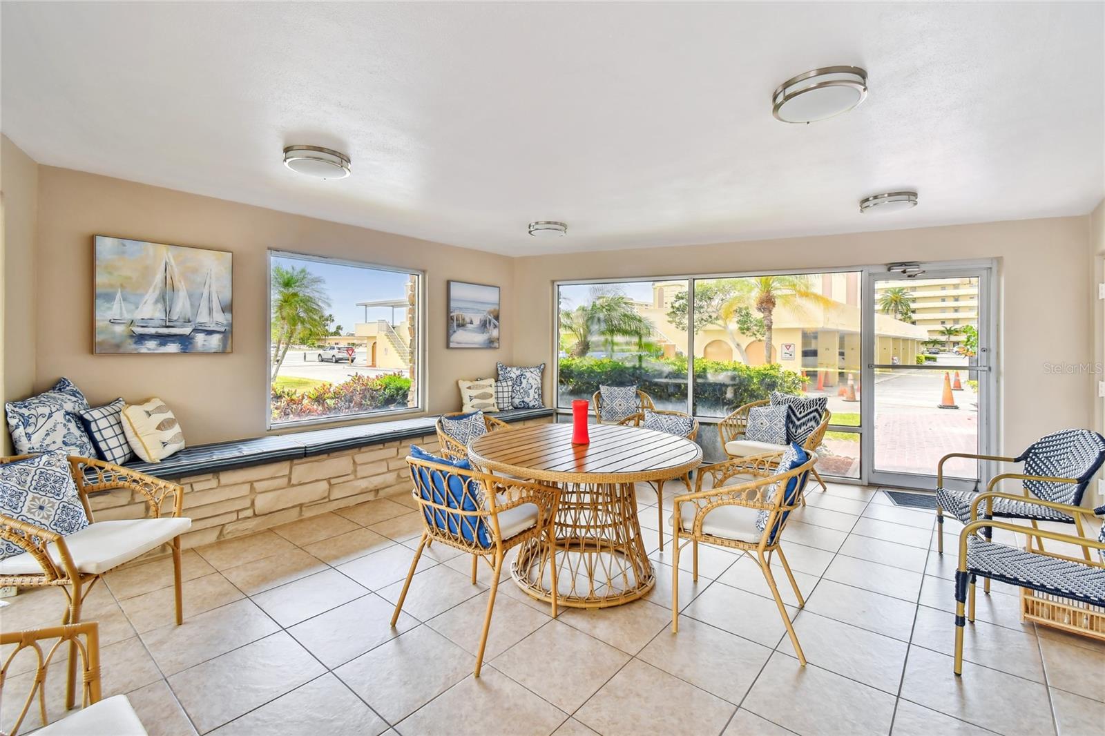 4575 COVE CIR #101