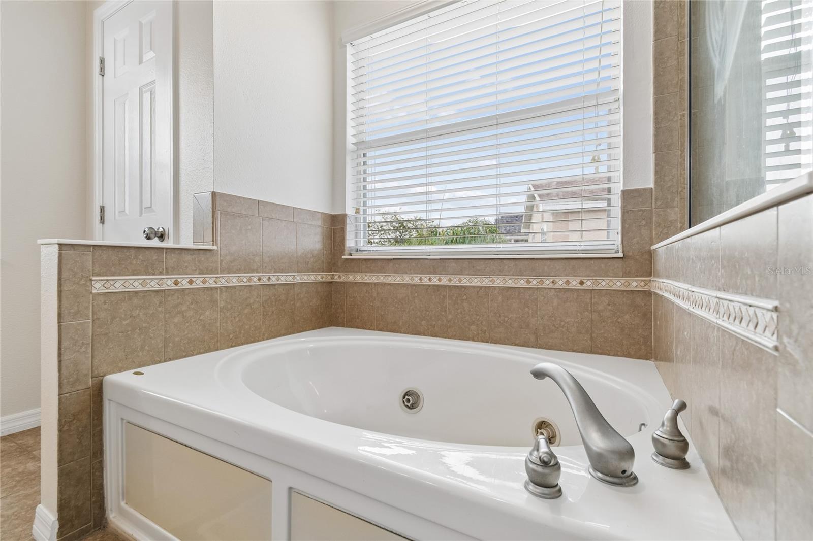 11232 CREEK HAVEN DR