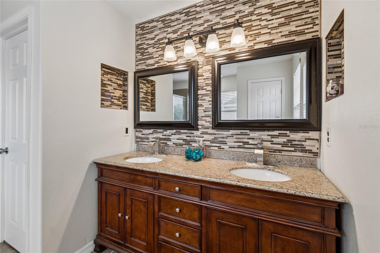 11232 CREEK HAVEN DR