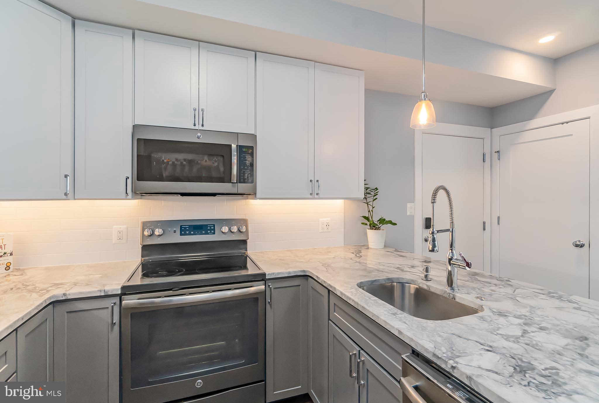 1340 NICHOLSON ST NW #5