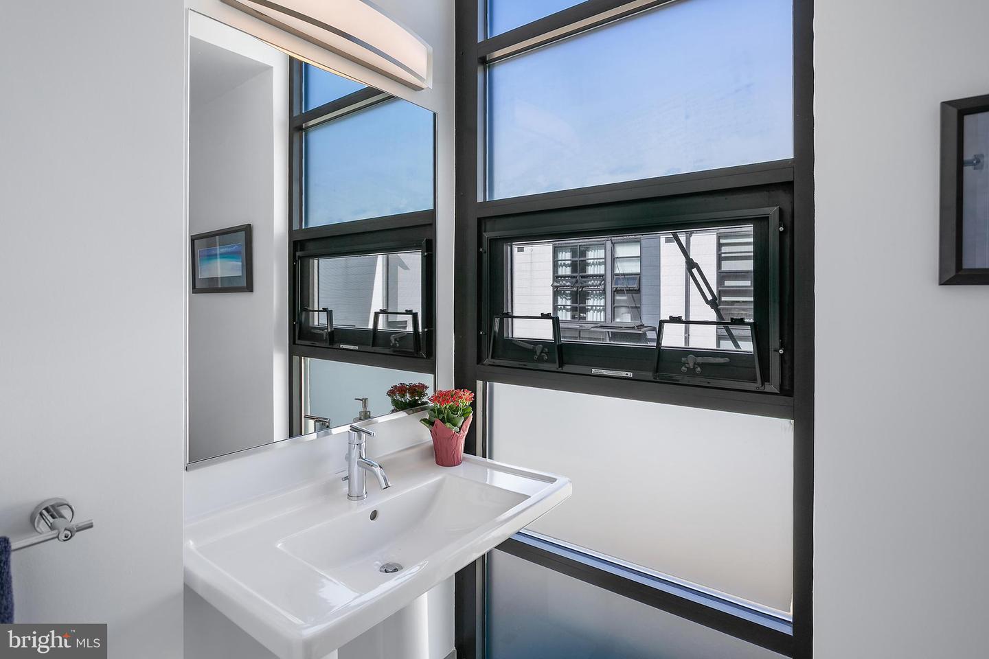 2125 14TH ST NW #318W