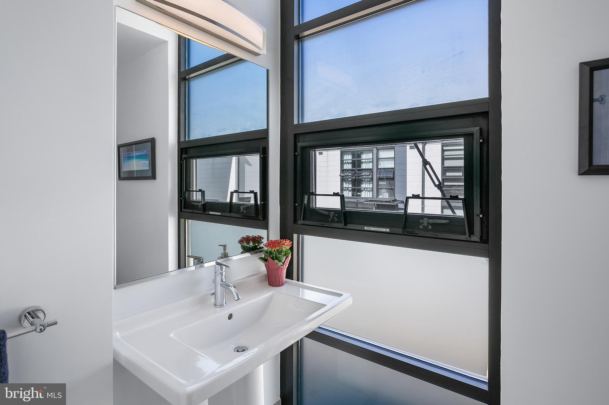 2125 14TH ST NW #318W