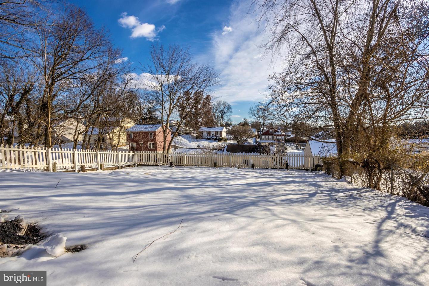 30 W J STREET