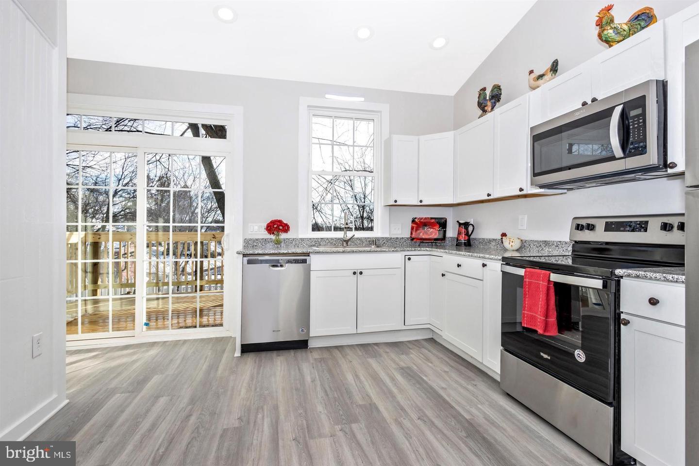 30 W J STREET