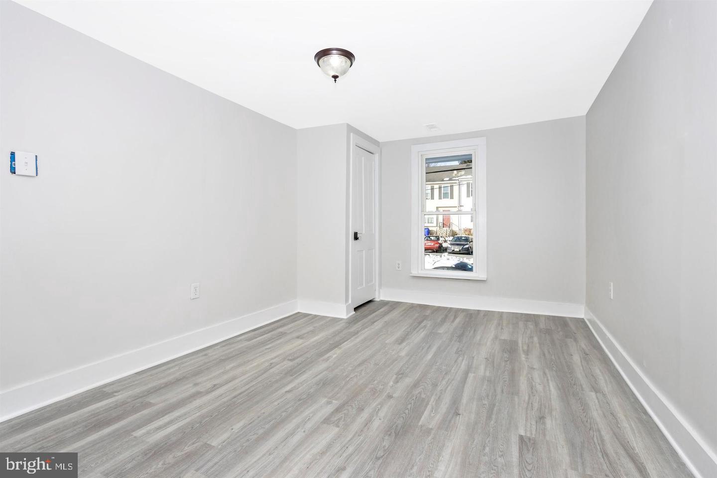 30 W J STREET