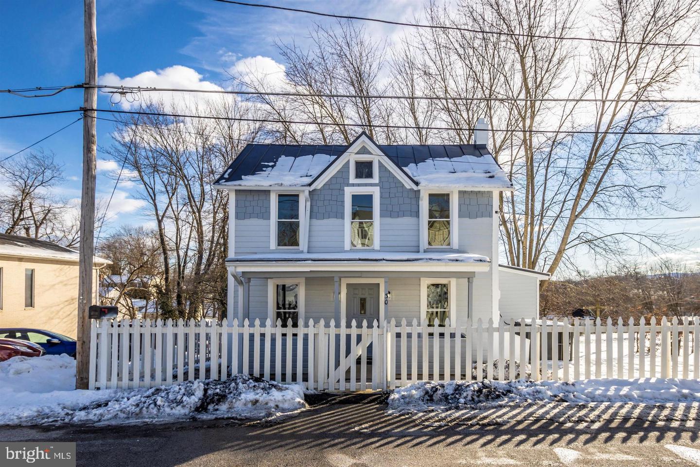 30 W J STREET