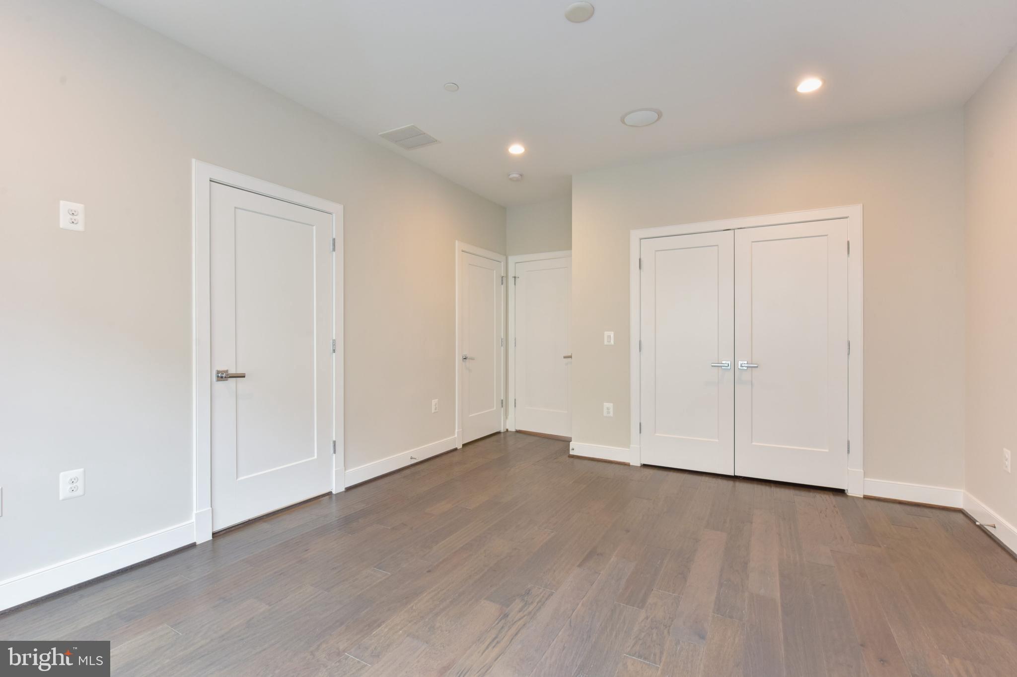 1514 16TH CT N