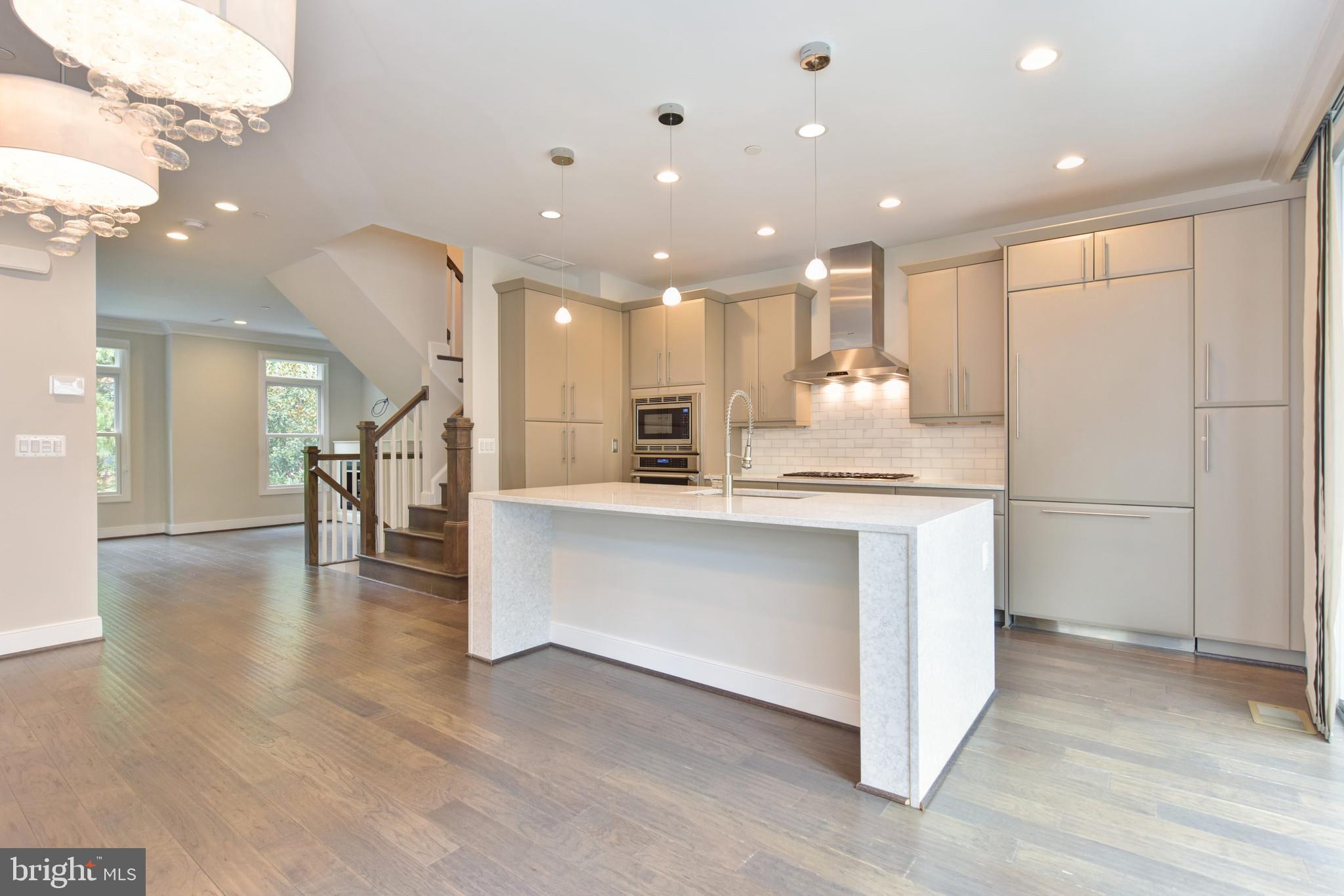 1514 16TH CT N