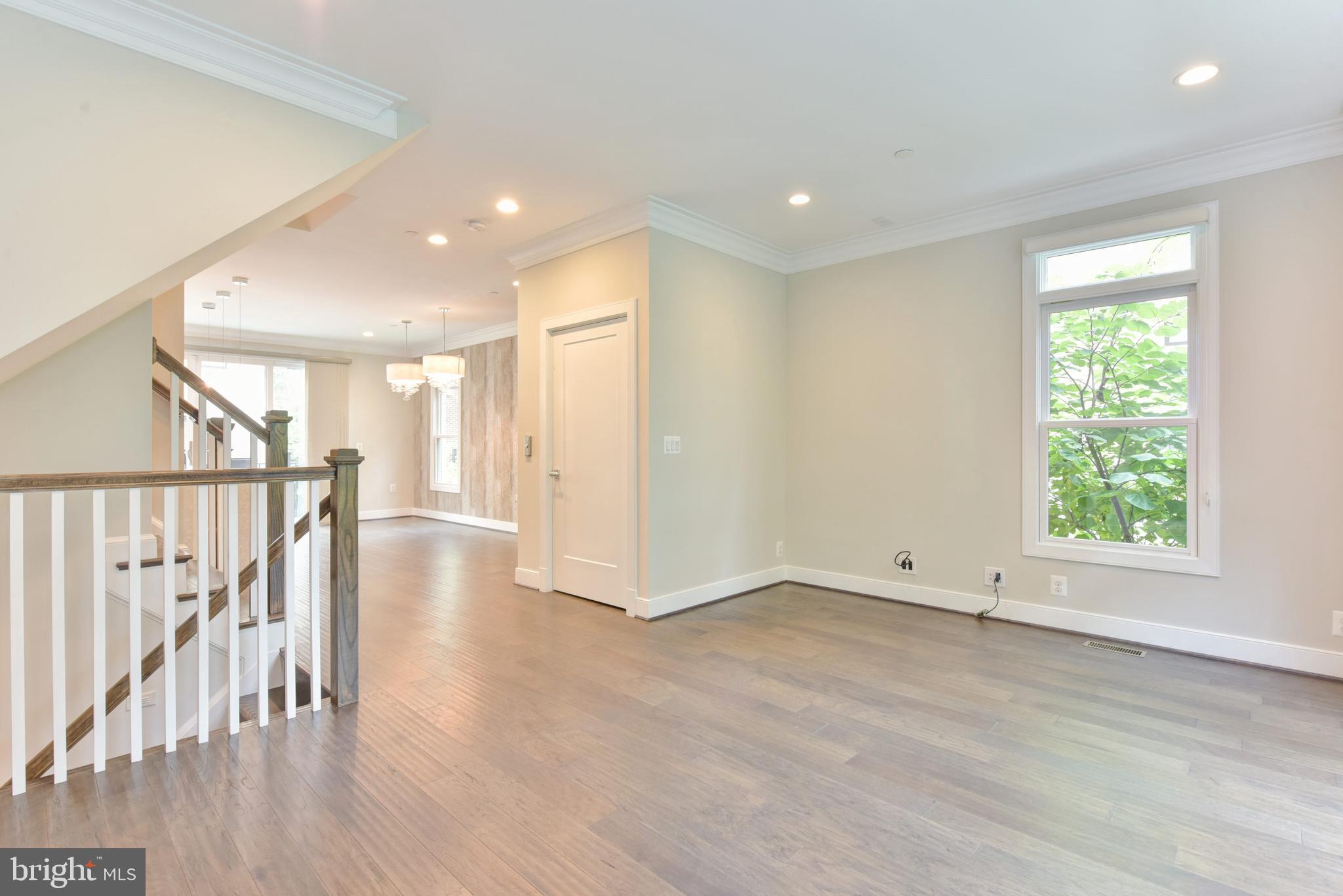 1514 16TH CT N