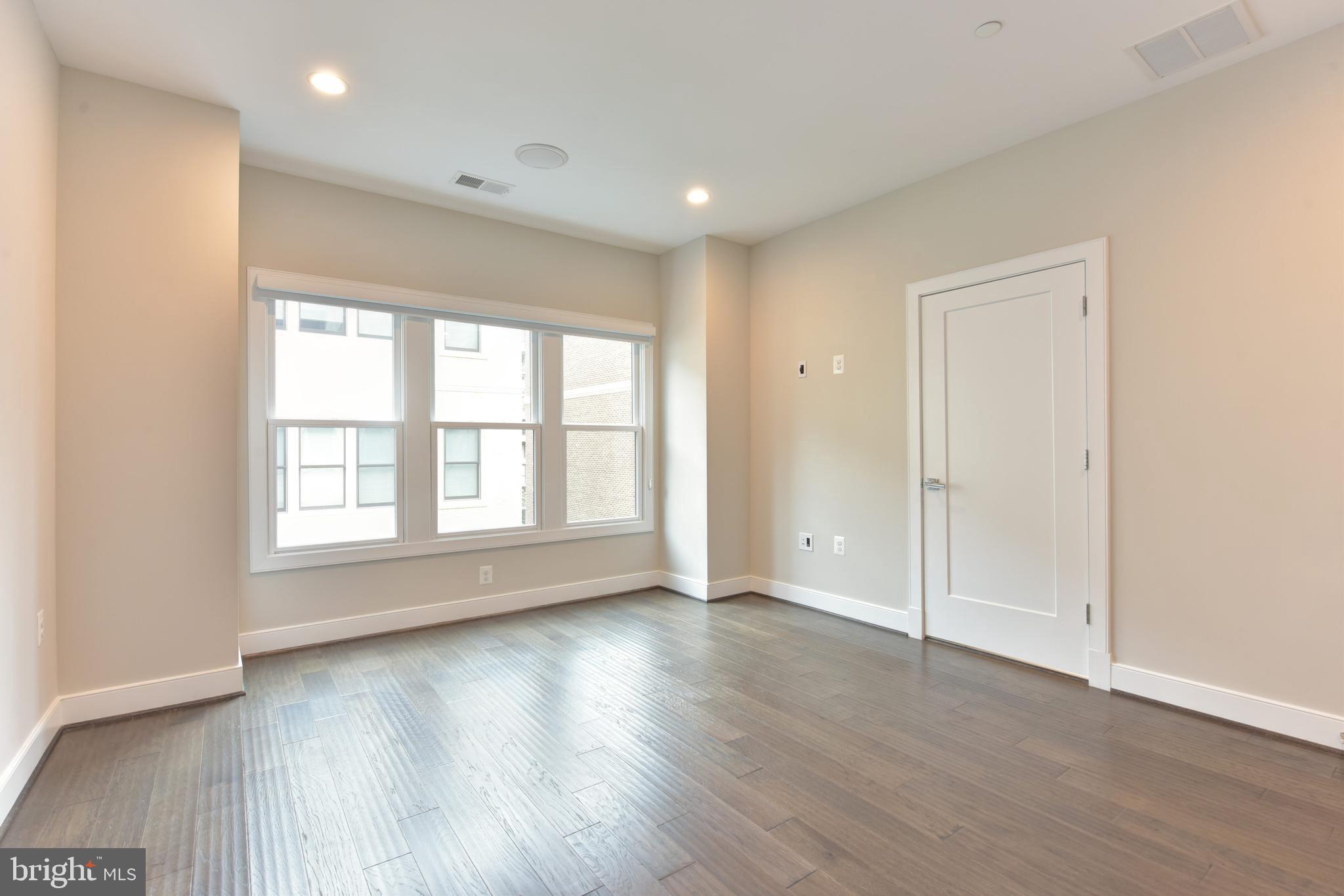 1514 16TH CT N
