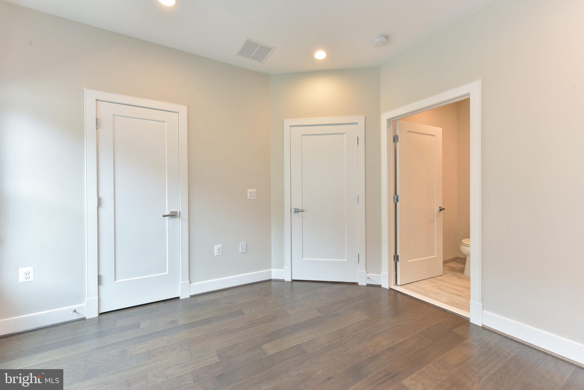1514 16TH CT N