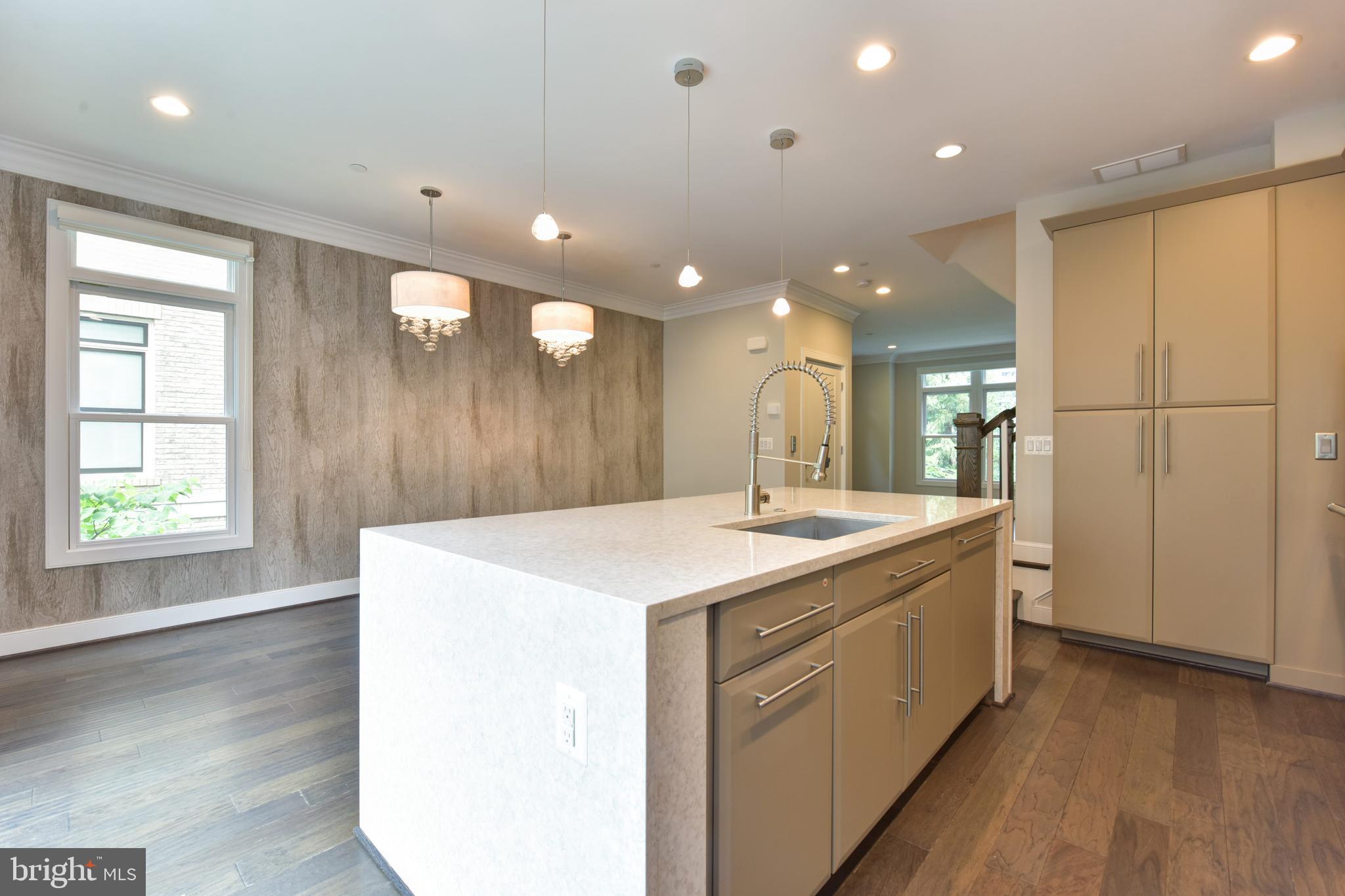 1514 16TH CT N
