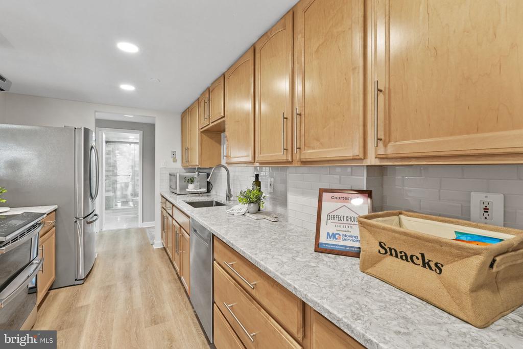 1530 Key Blvd #414